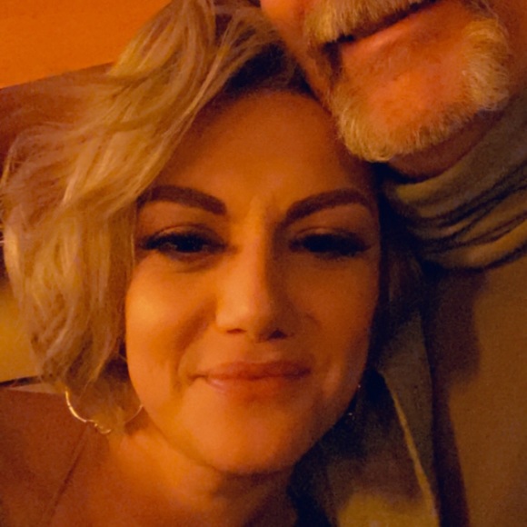 Meet your Posher, Carrie - Picture 4 of 6